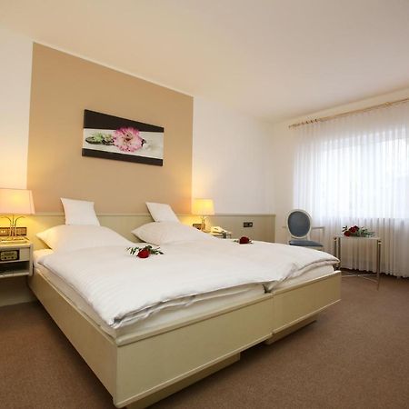 Hotel am Peterstor Montabaur Rum bild