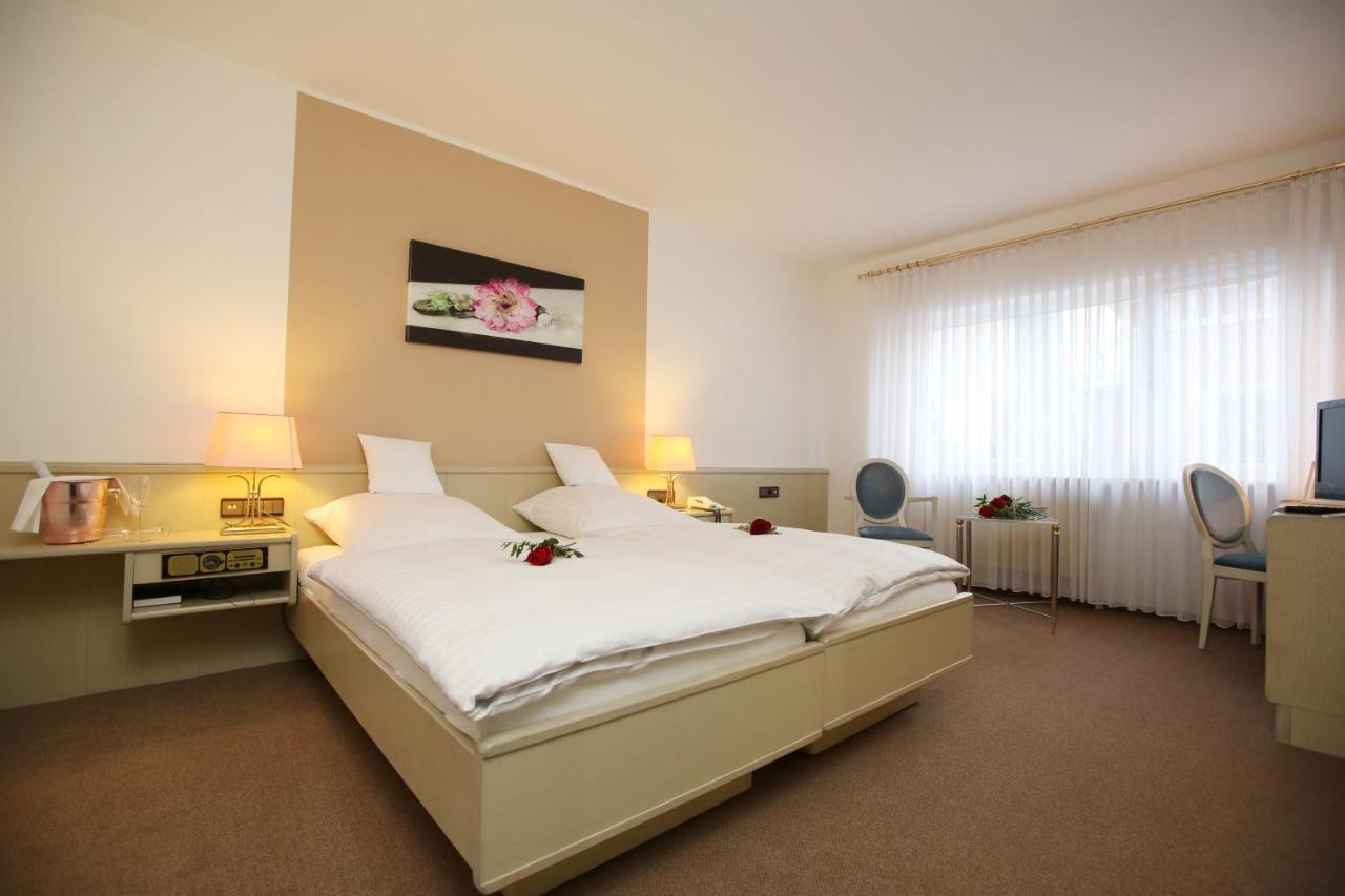 Hotel am Peterstor Montabaur Rum bild